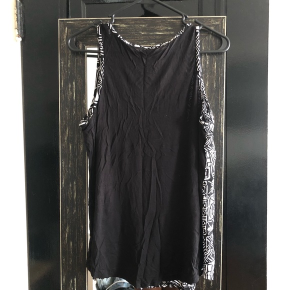 Pattered Tank - Picture 3 of 3